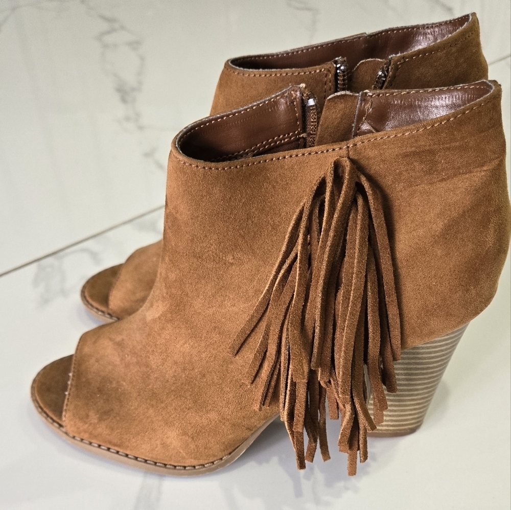 Express shoes like new size 8